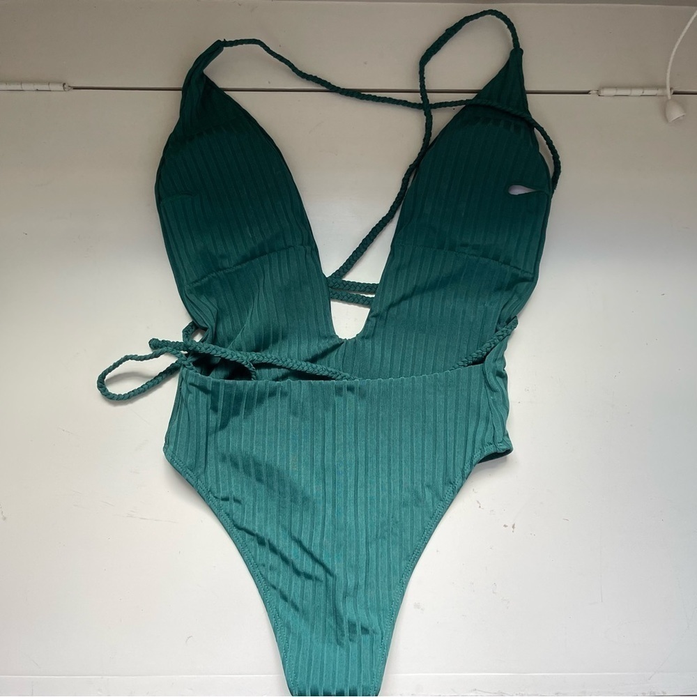 Nwot green full body swimsuit - Picture 3 of 4